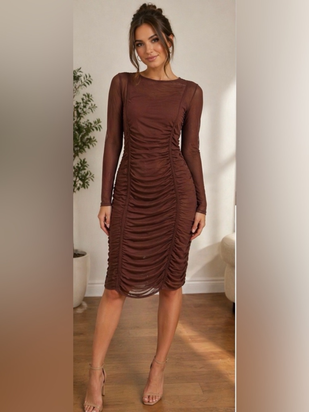 Elegant long-sleeve ruched bodycon dress